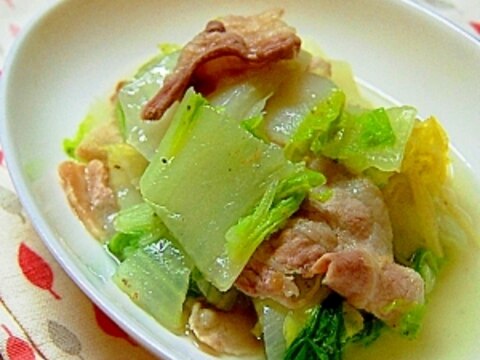 とっても簡単美味しい♪白菜と豚バラの蒸し煮スープ